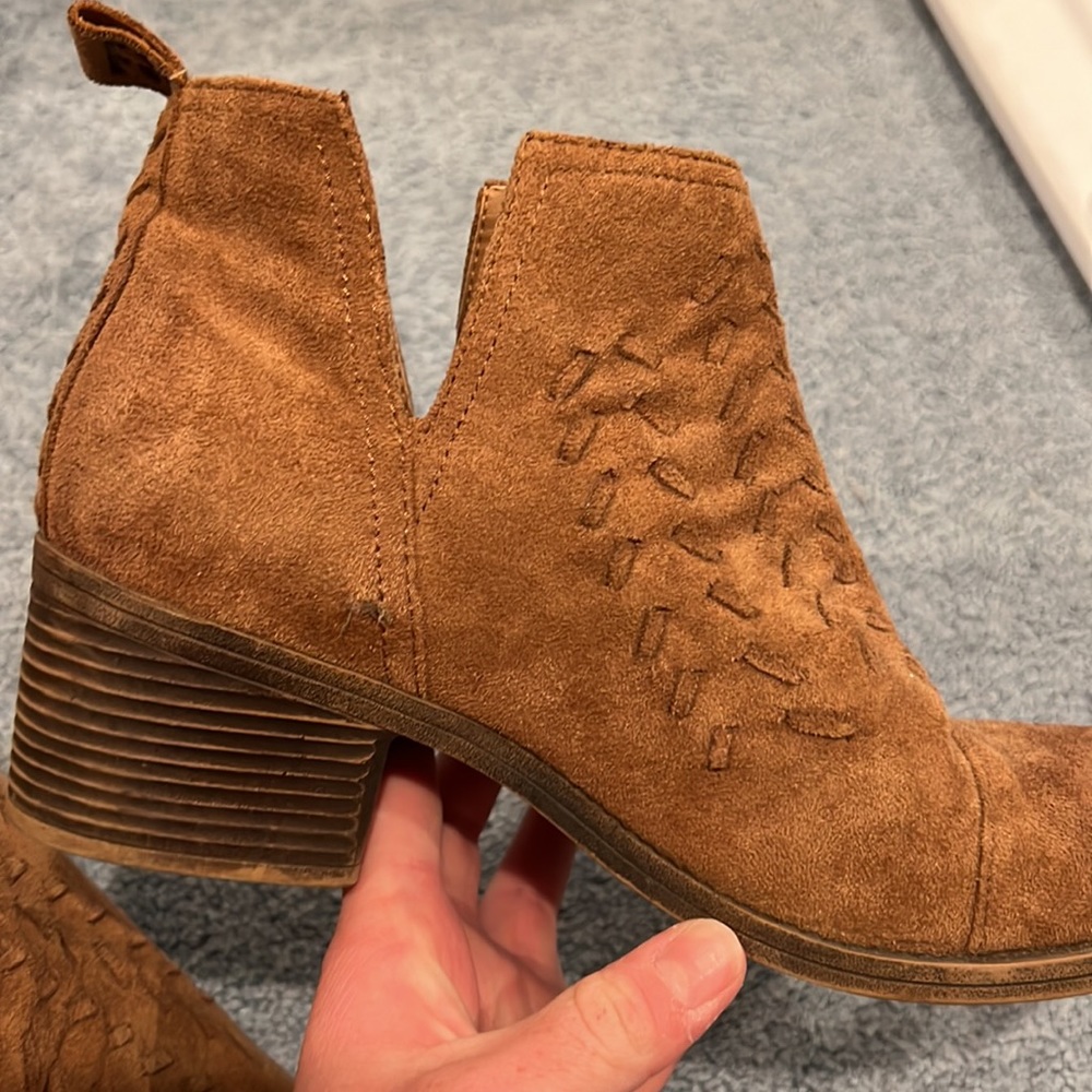 Booties - Picture 4 of 7